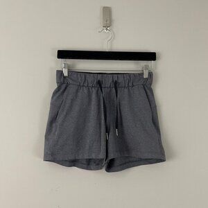 Lululemon On The Fly Shorts in Heathered Black Luxtreme Size 4